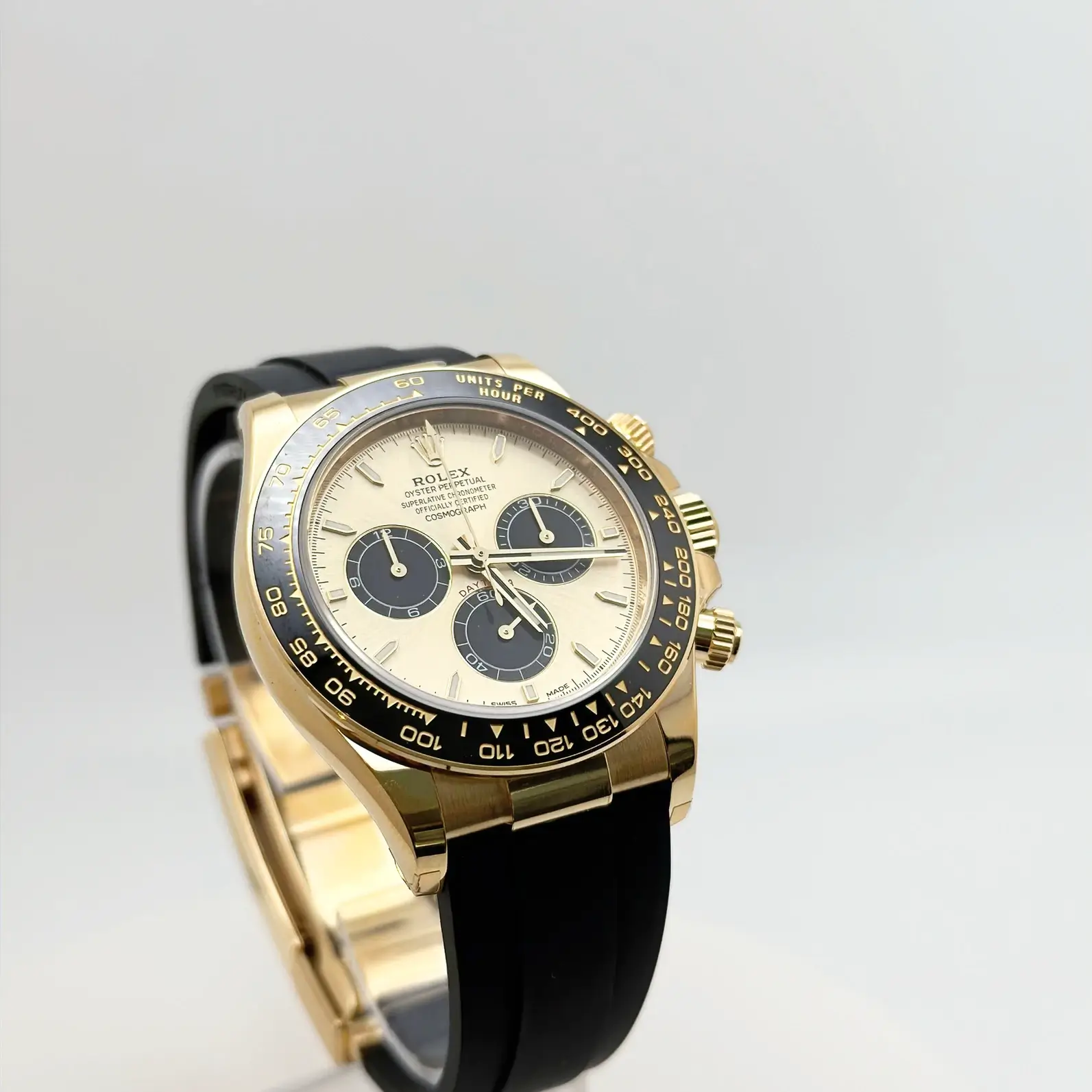 DAYTONA 126518 -PIKACHU- (2)