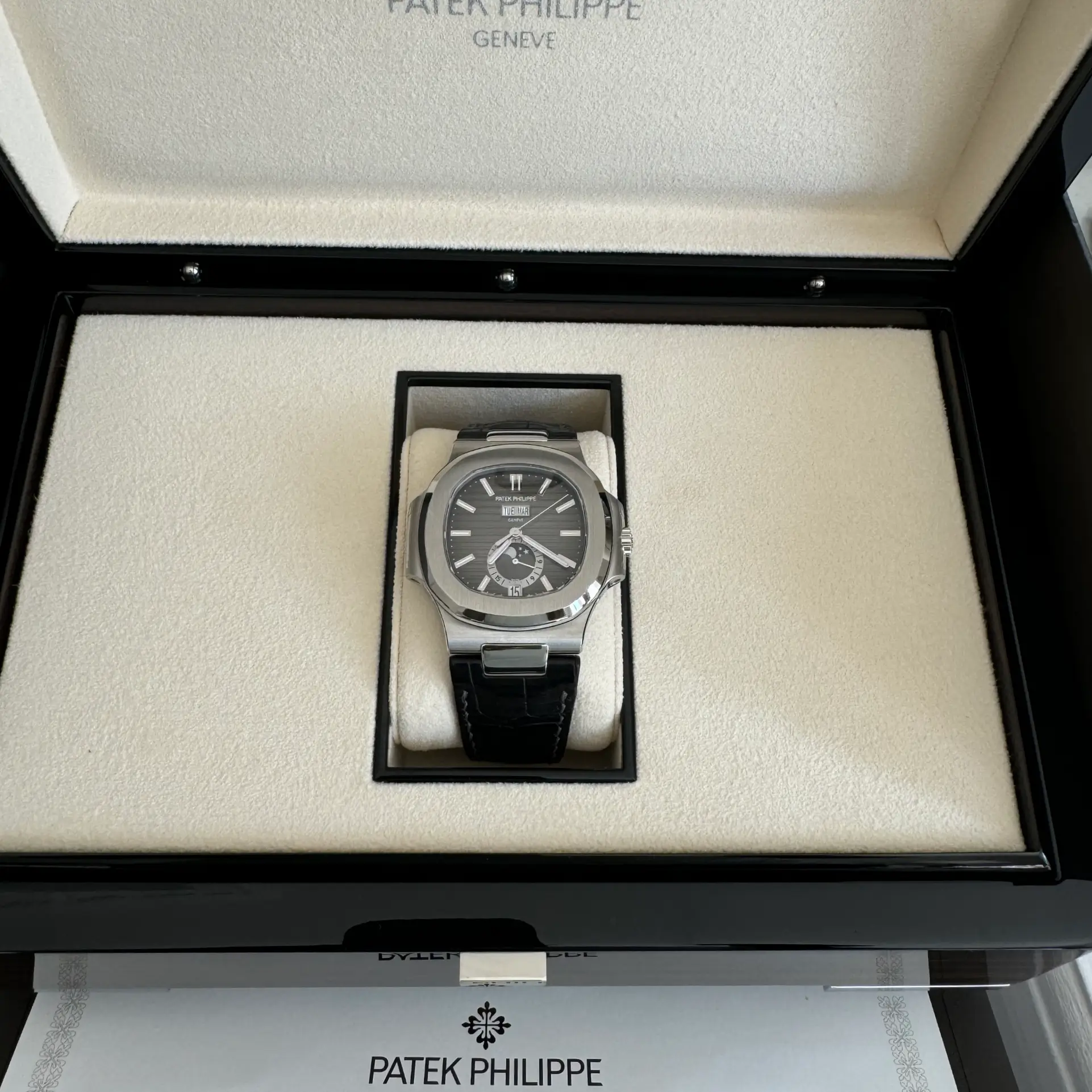 PATEK PHILIPPE NAUTILUS 5726A 4