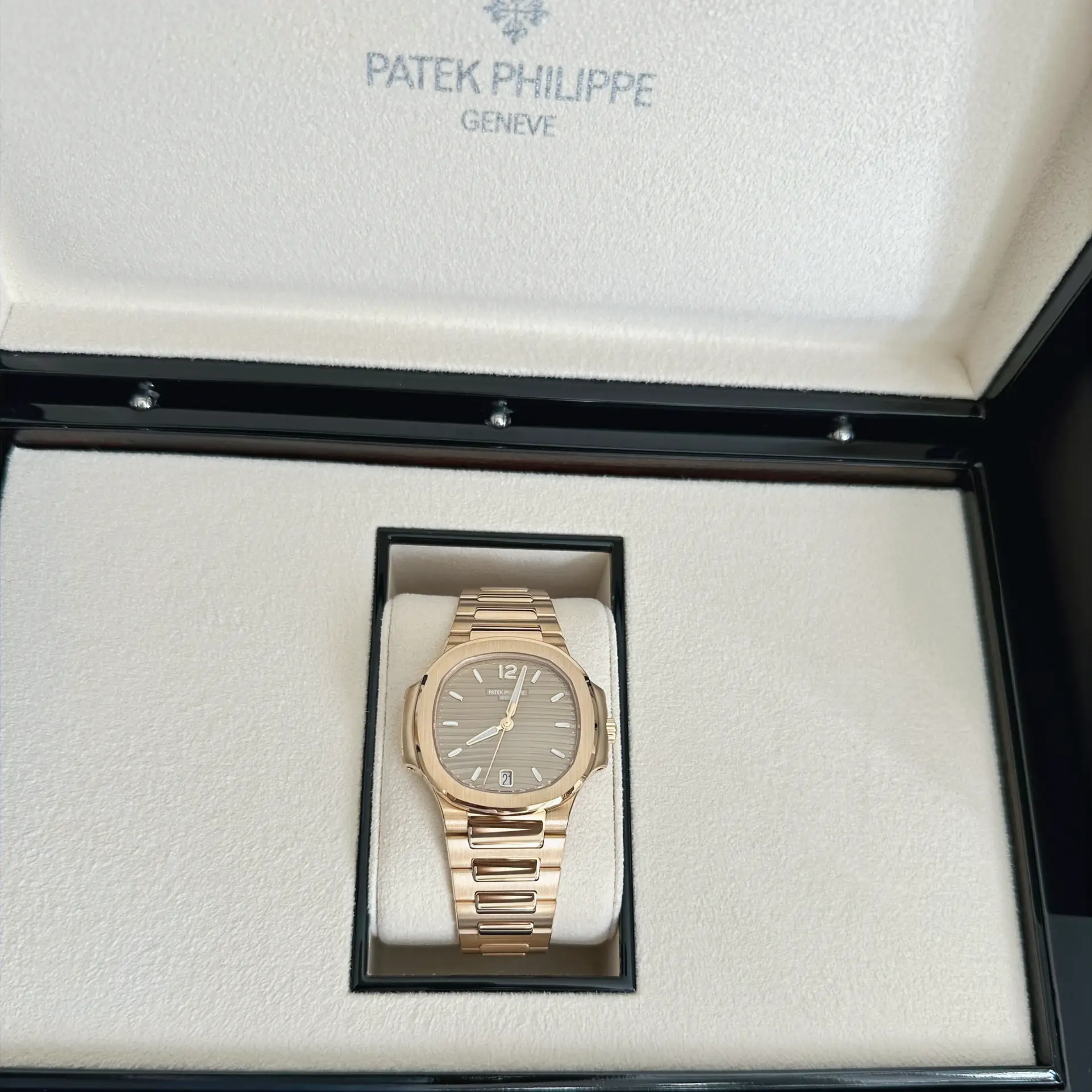 PATEK PHILIPPE NAUTILUS 7118-1R 4