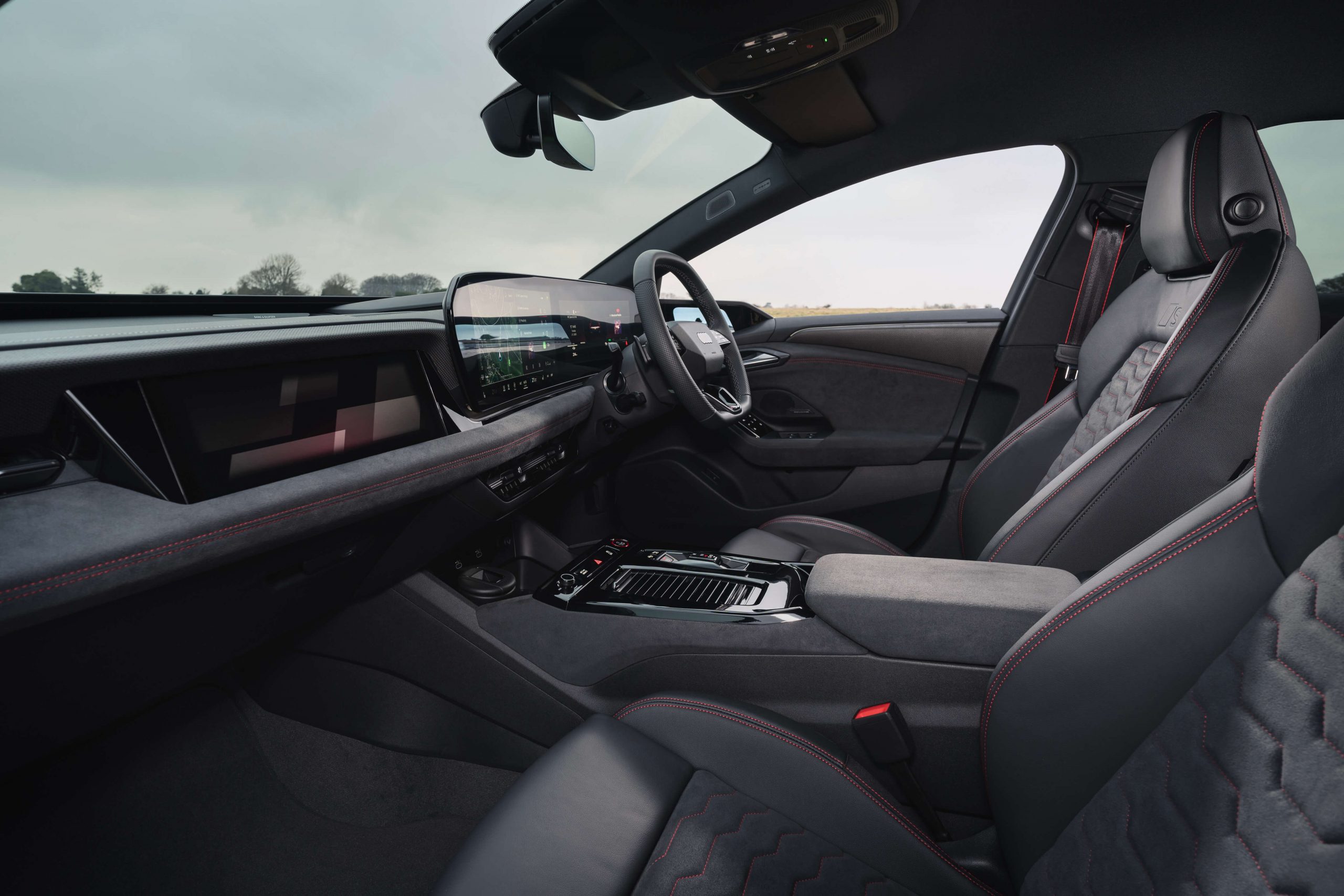 Original-39501-audi-s6-avant-e-tron-0122-luc-lacey