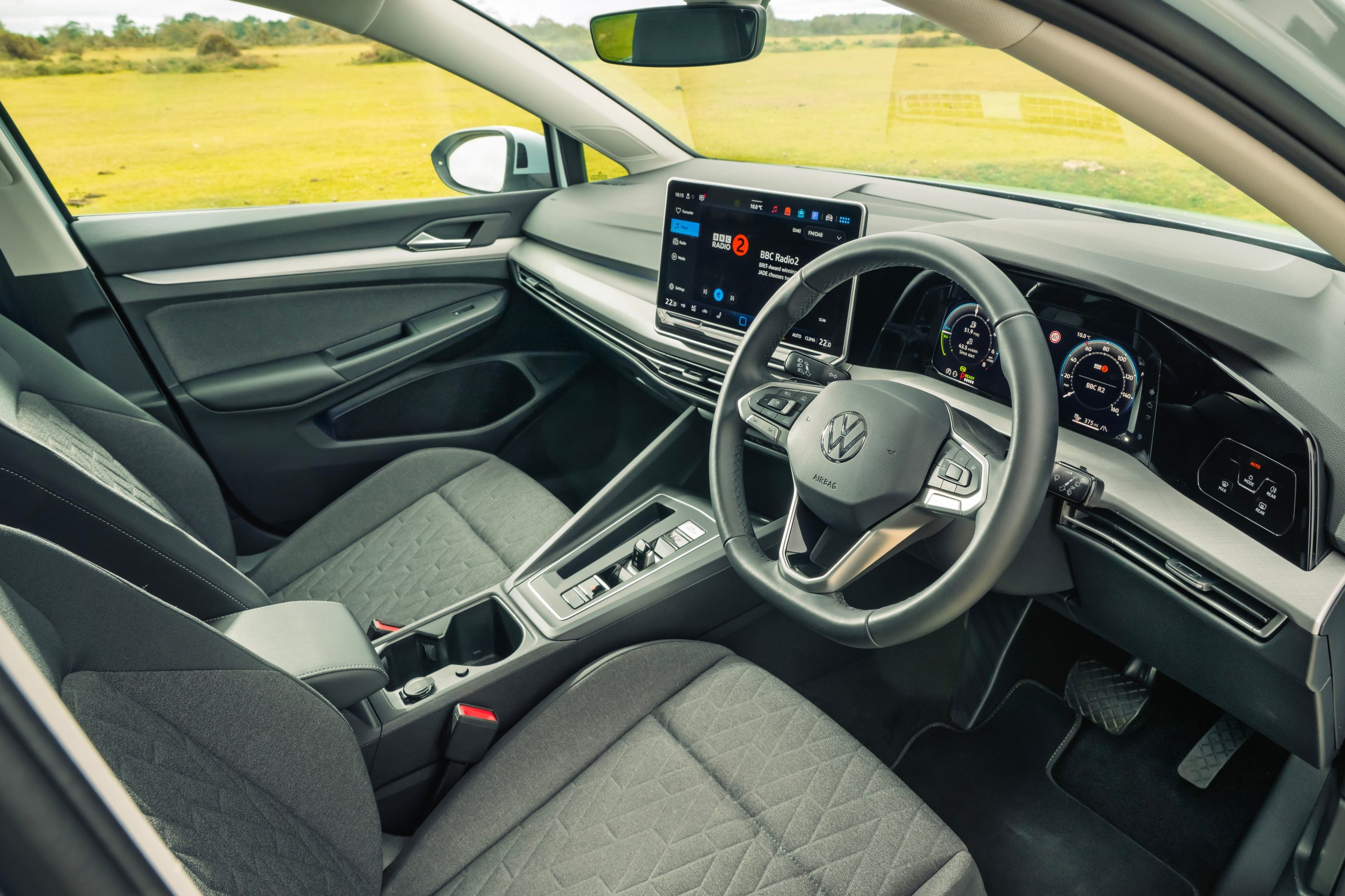 Original-40834-vw-golf-hybrid-037
